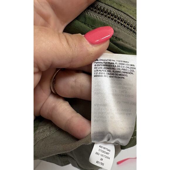 Chico's Zenergy Women Size 1 (M 8/10) Green Multicolor Zip Front Utility Jacket - Picture 5 of 6
